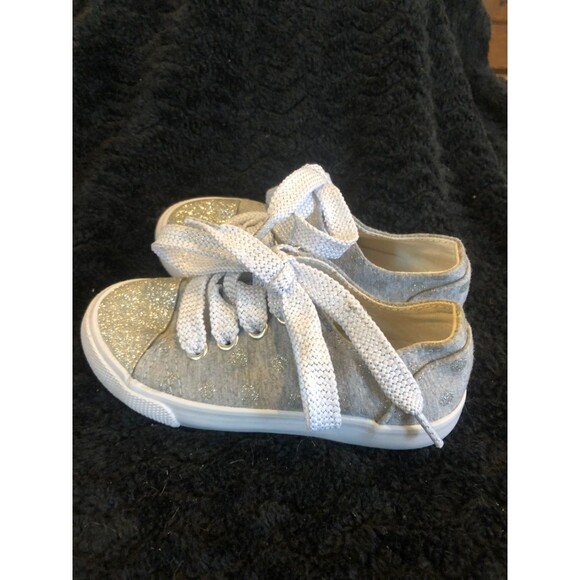 Cat and jack girls size 7 silver heart sneakers shoes - Picture 4 of 7